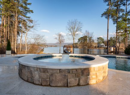 circle spa facing forest and lake